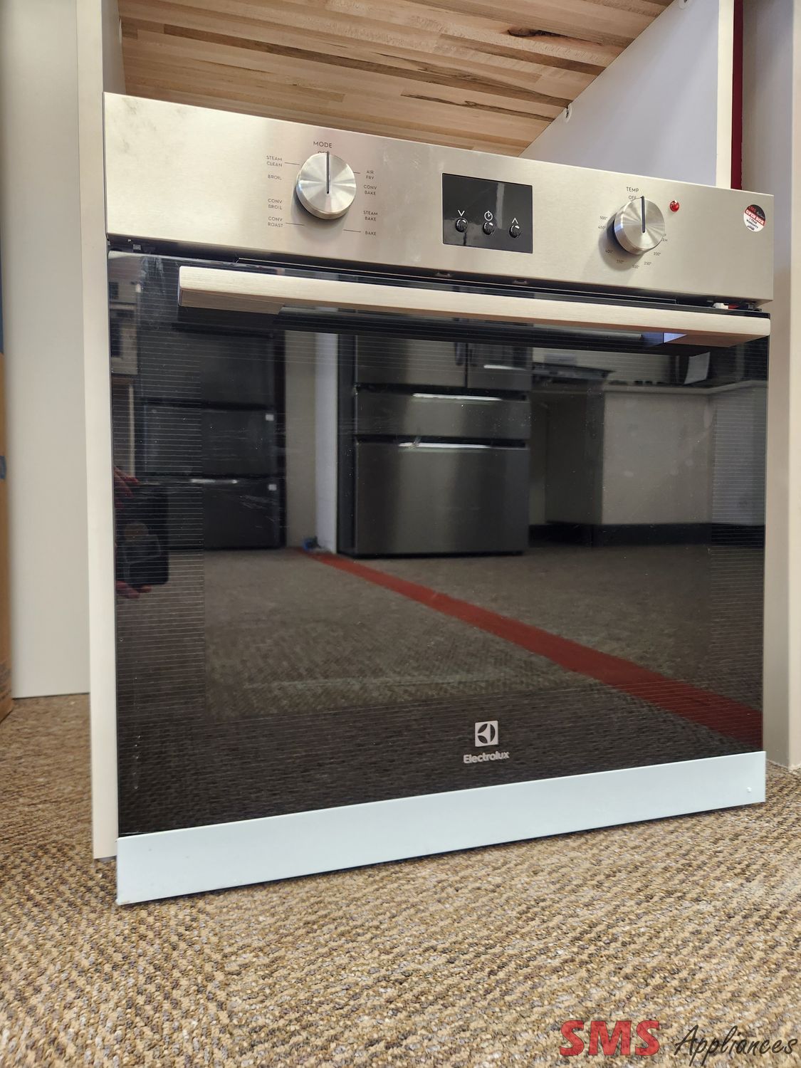Open Box - Scratch & Dent Electrolux 24" Wall Oven ECWS243CAS