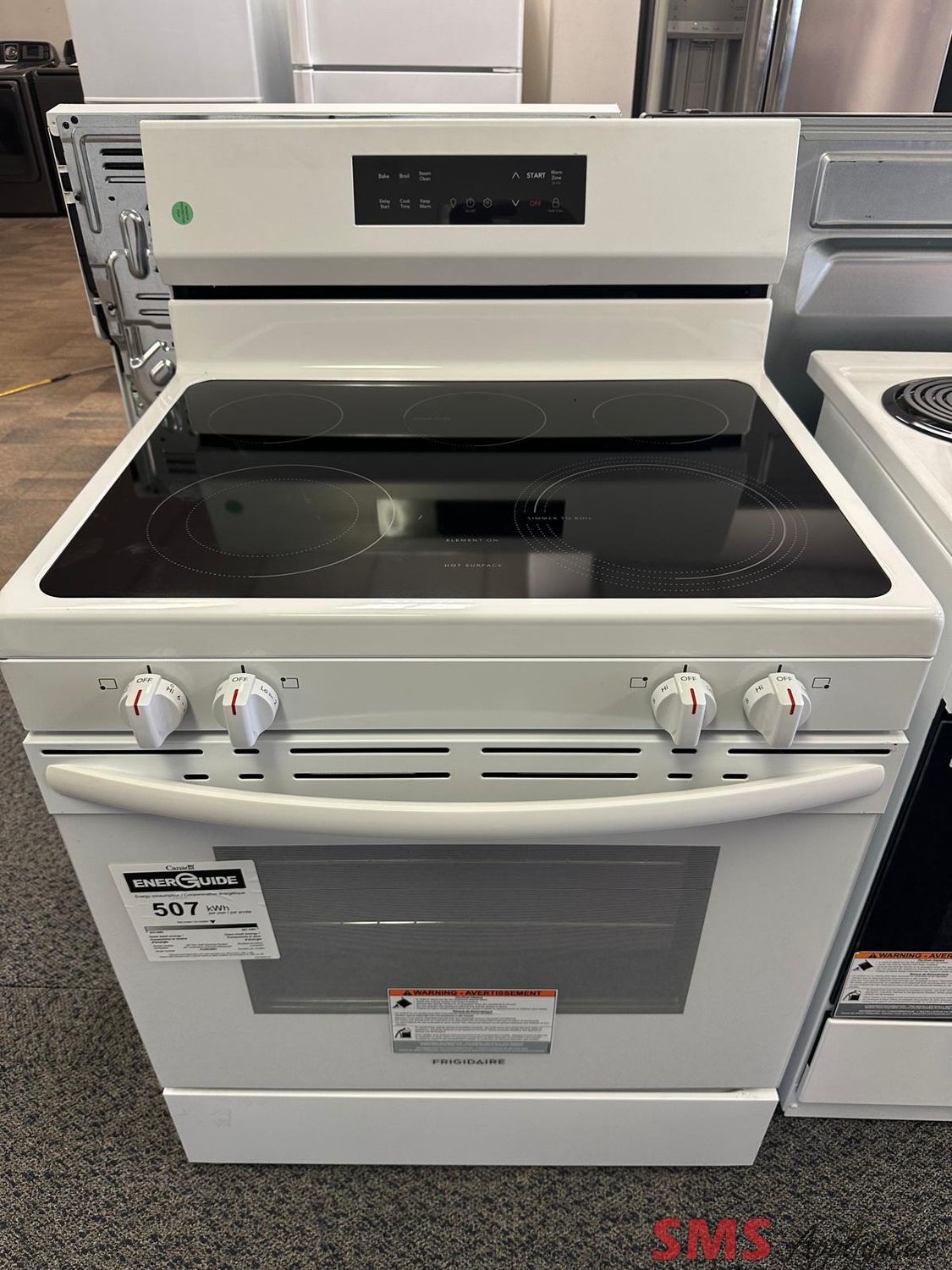 Open Box - Scratch & Dent Frigidaire Glass Top Stove FCRE306CAW