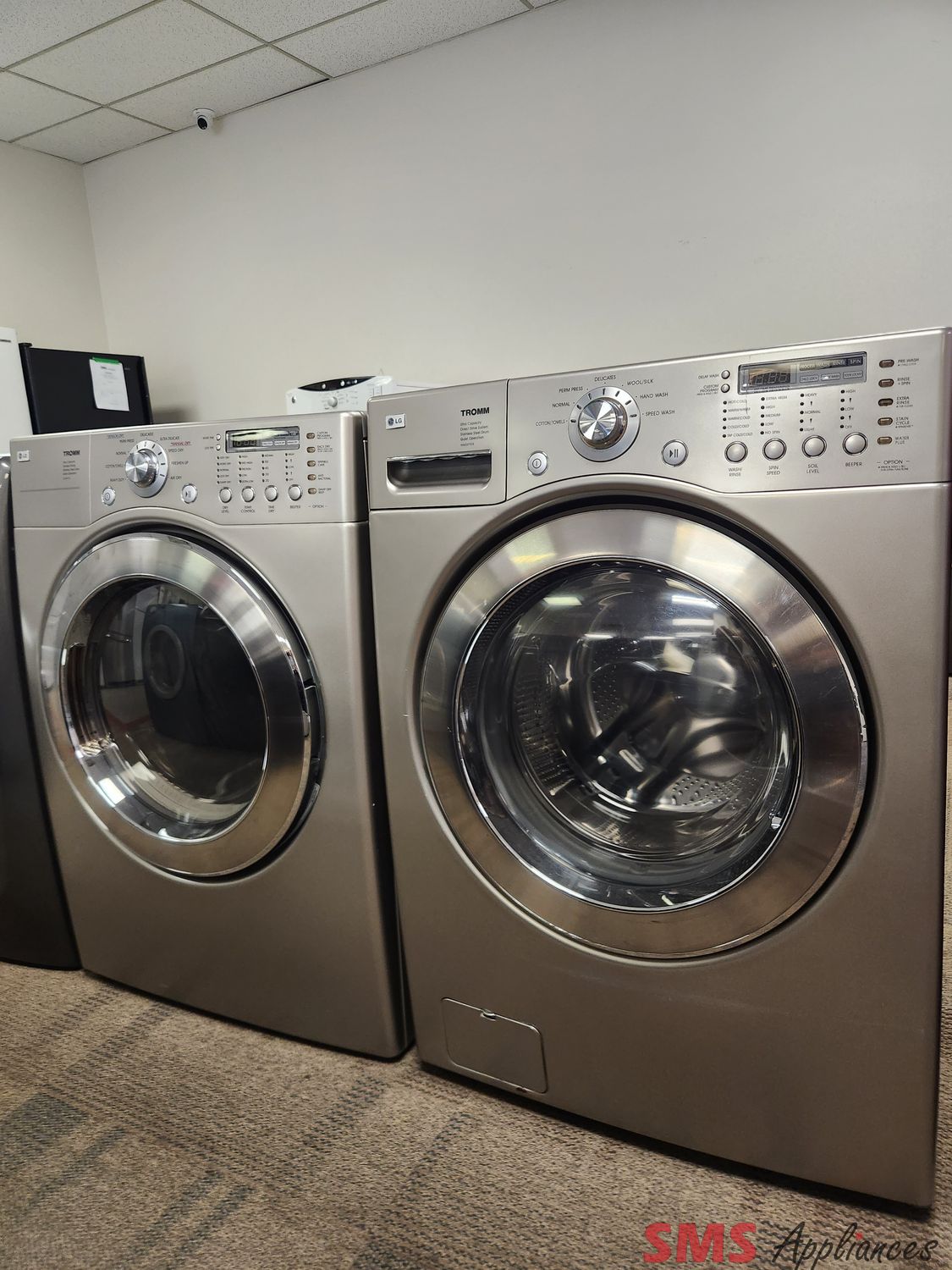 LG Washer & Dryer Set WM2377CS/DLE6977S