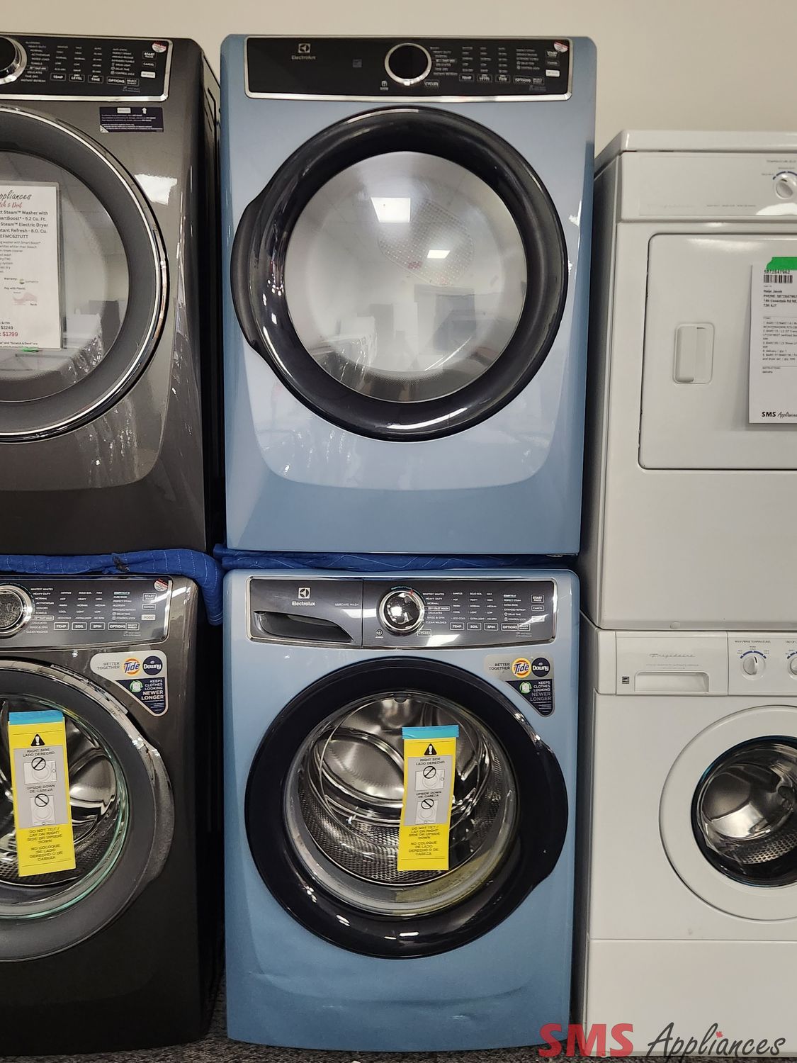 Open Box- Scratch & Dent Electrolux Washer & Dryer Set  ELFE743CAG/ELFW7437AG