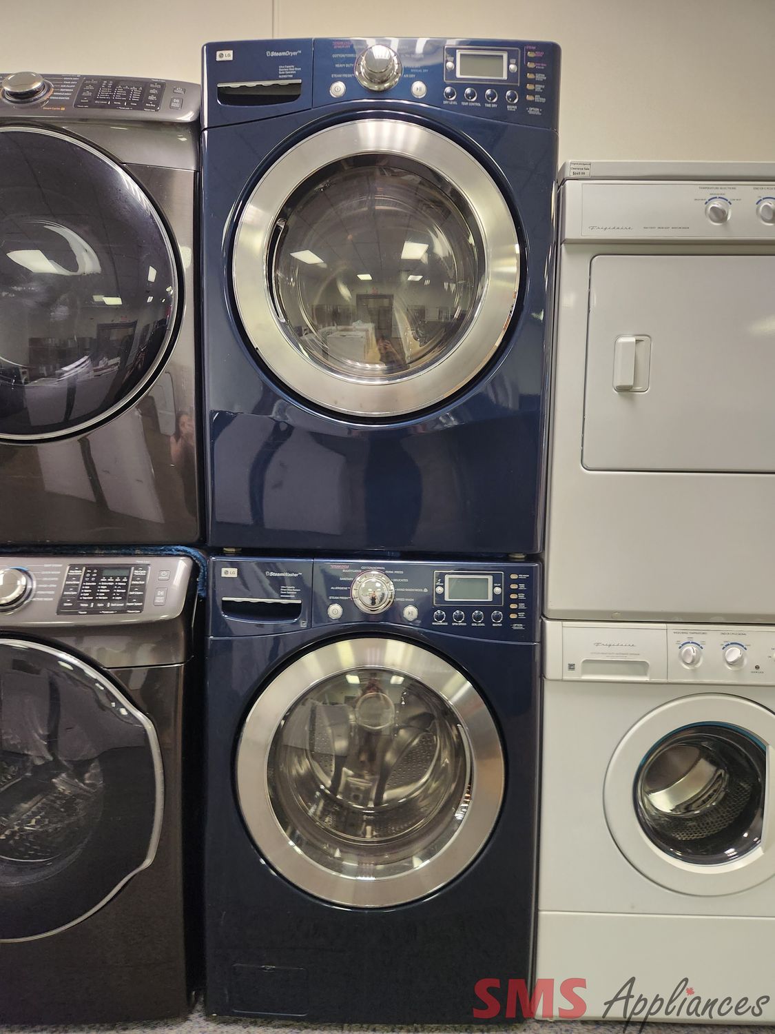 LG Washer & Dryer Set WM2688HNMA/DLEX8377NM