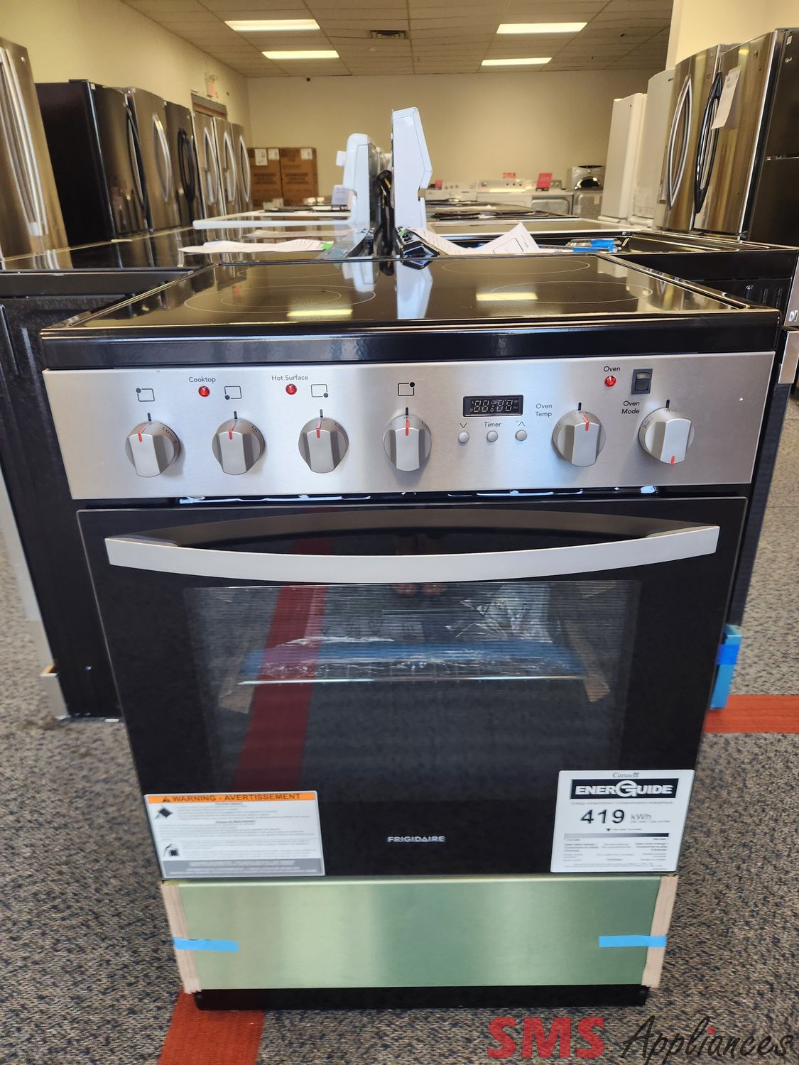 Open Box - Scratch & dent Frigidaire 24" Glass Top Stove FCFE242CAS