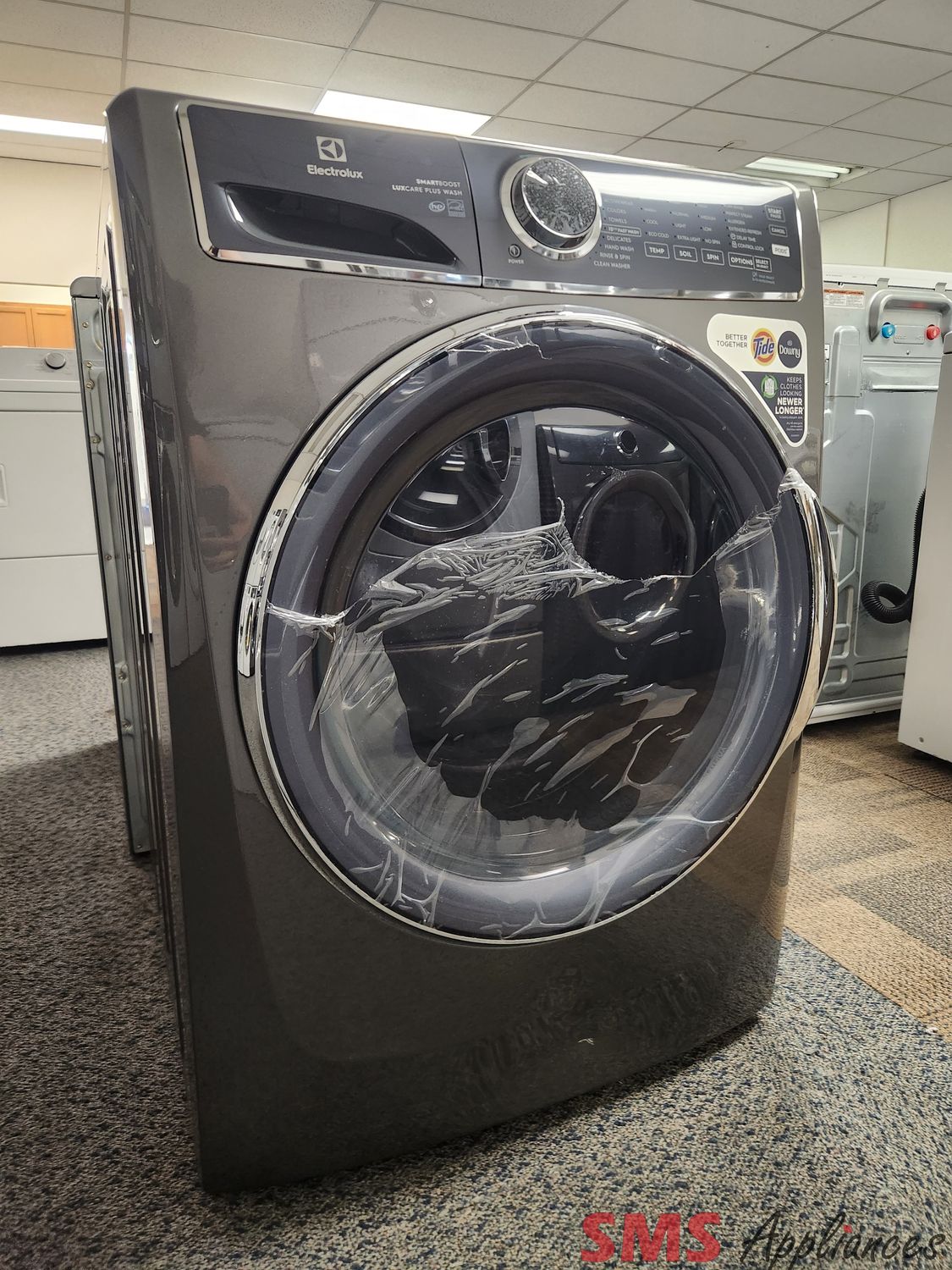 Open Box - Scratch & Dent Electrolux Front Load Washer ELFW7637AT