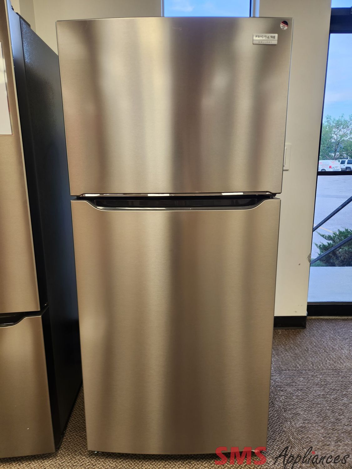 Open Box - Scratch & Dent Frigidaire Gallery 30" Top Mount Fridge FGHT2055VF