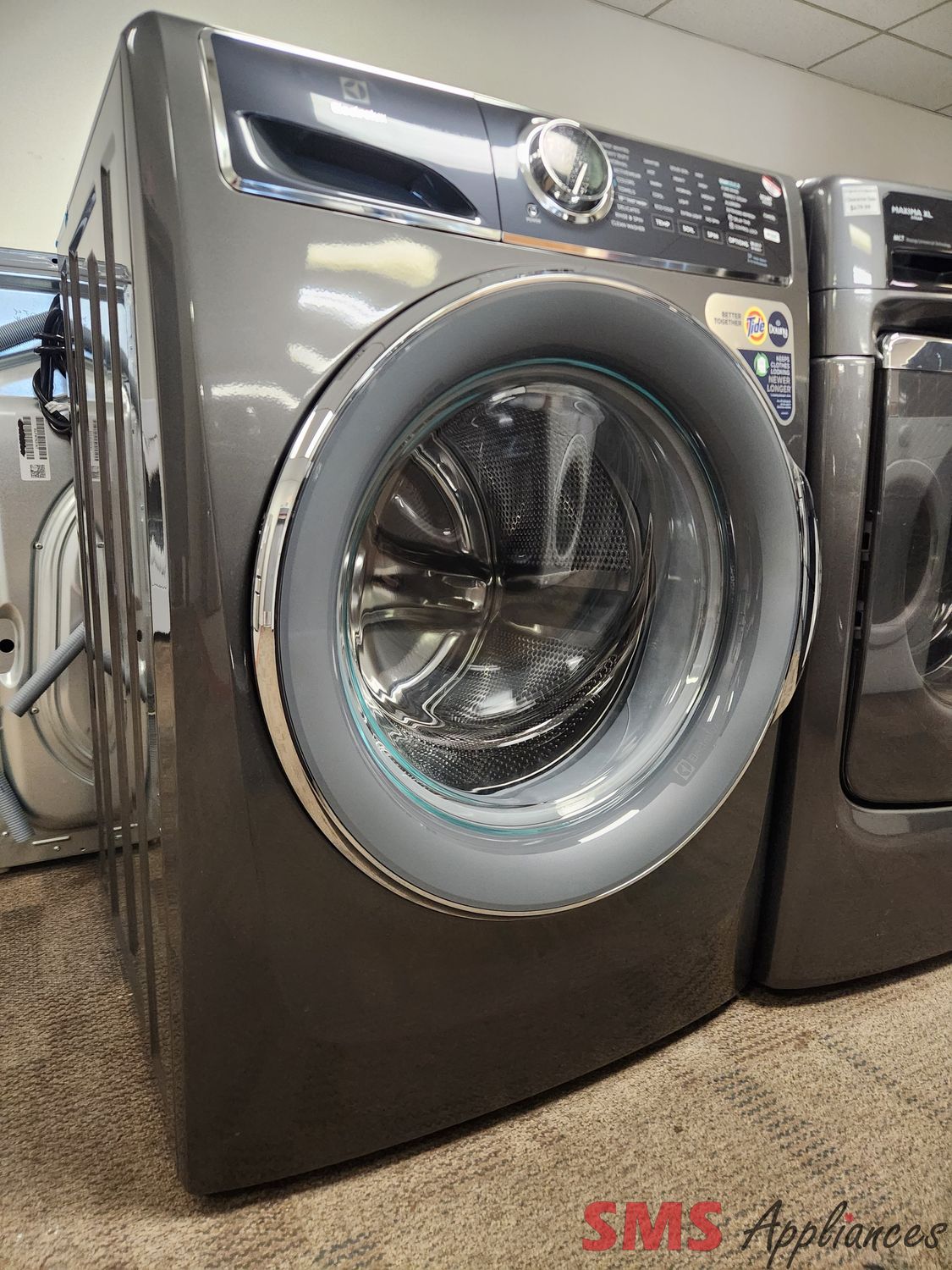 Open Box - Scratch & Dent Electrolux Washer ELFW7537AT