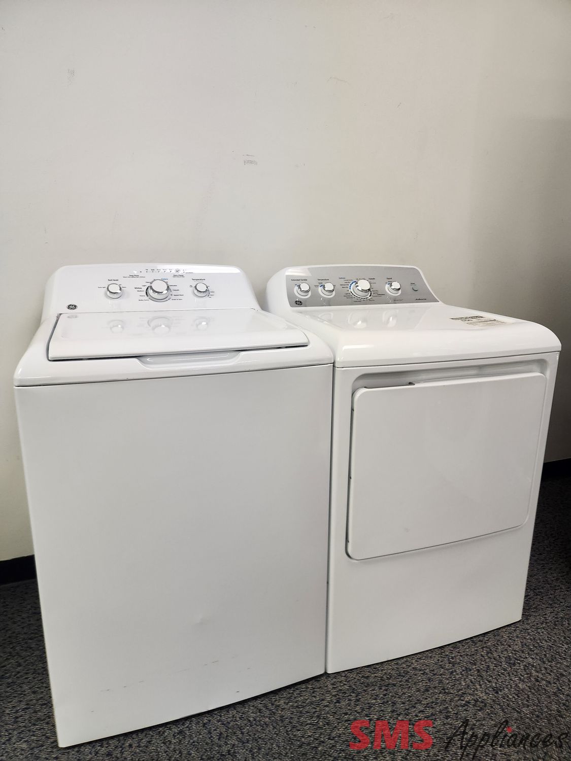GE Washer and Dryer Set GTW330BMM0WW/GTD46EDMN0WS