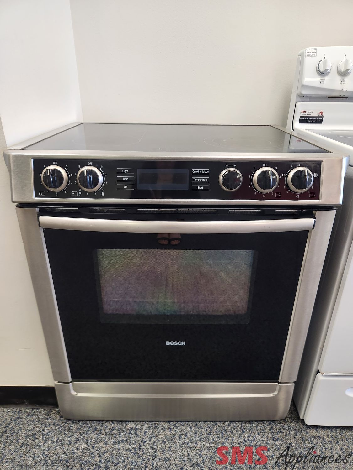 Bosch Glass Top Stove HEI7052C/01