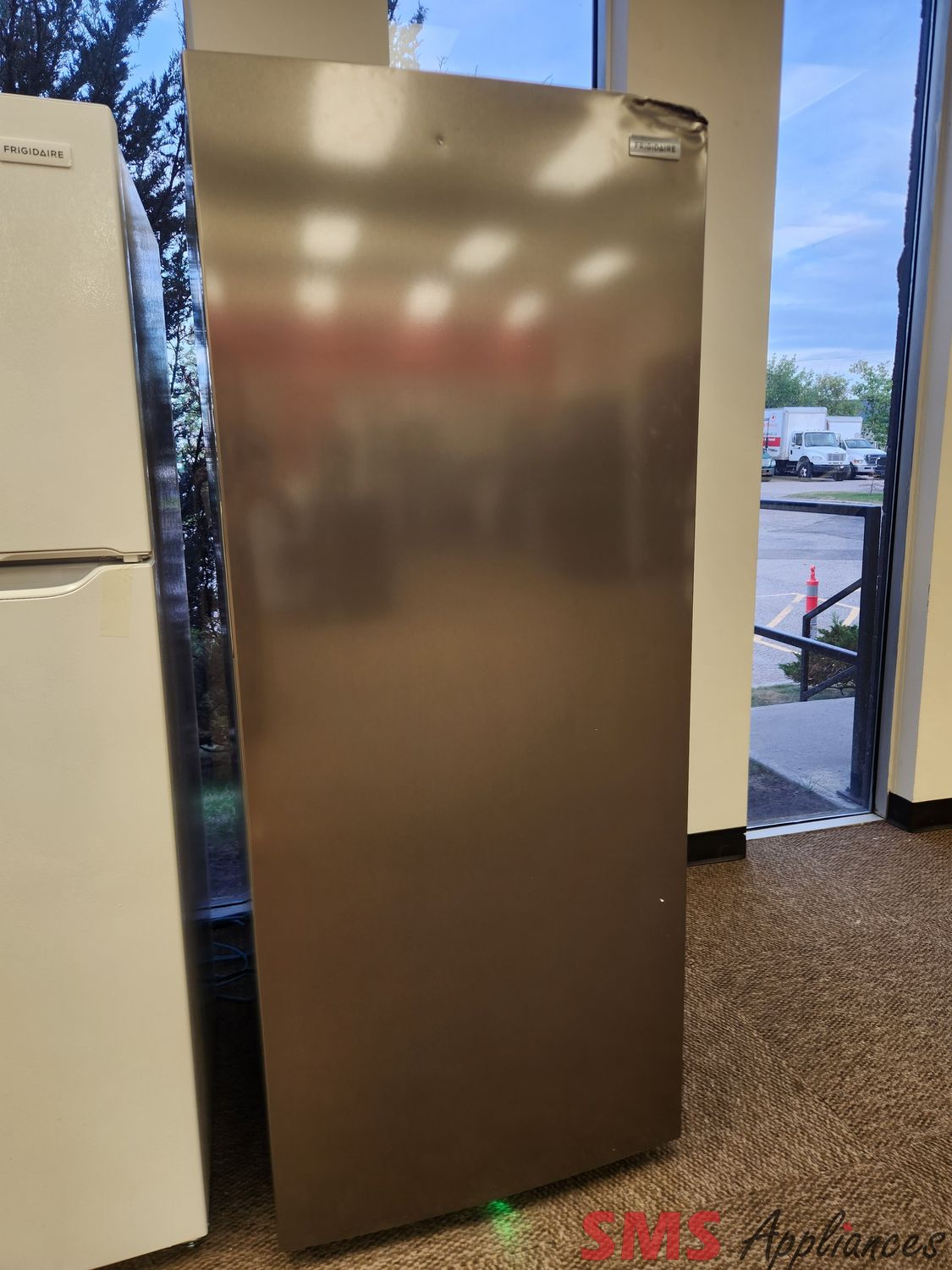 Open Box - Scratch & Dent Frigidaire Upright Freezer 16 cu.ft FFFU16F2VV