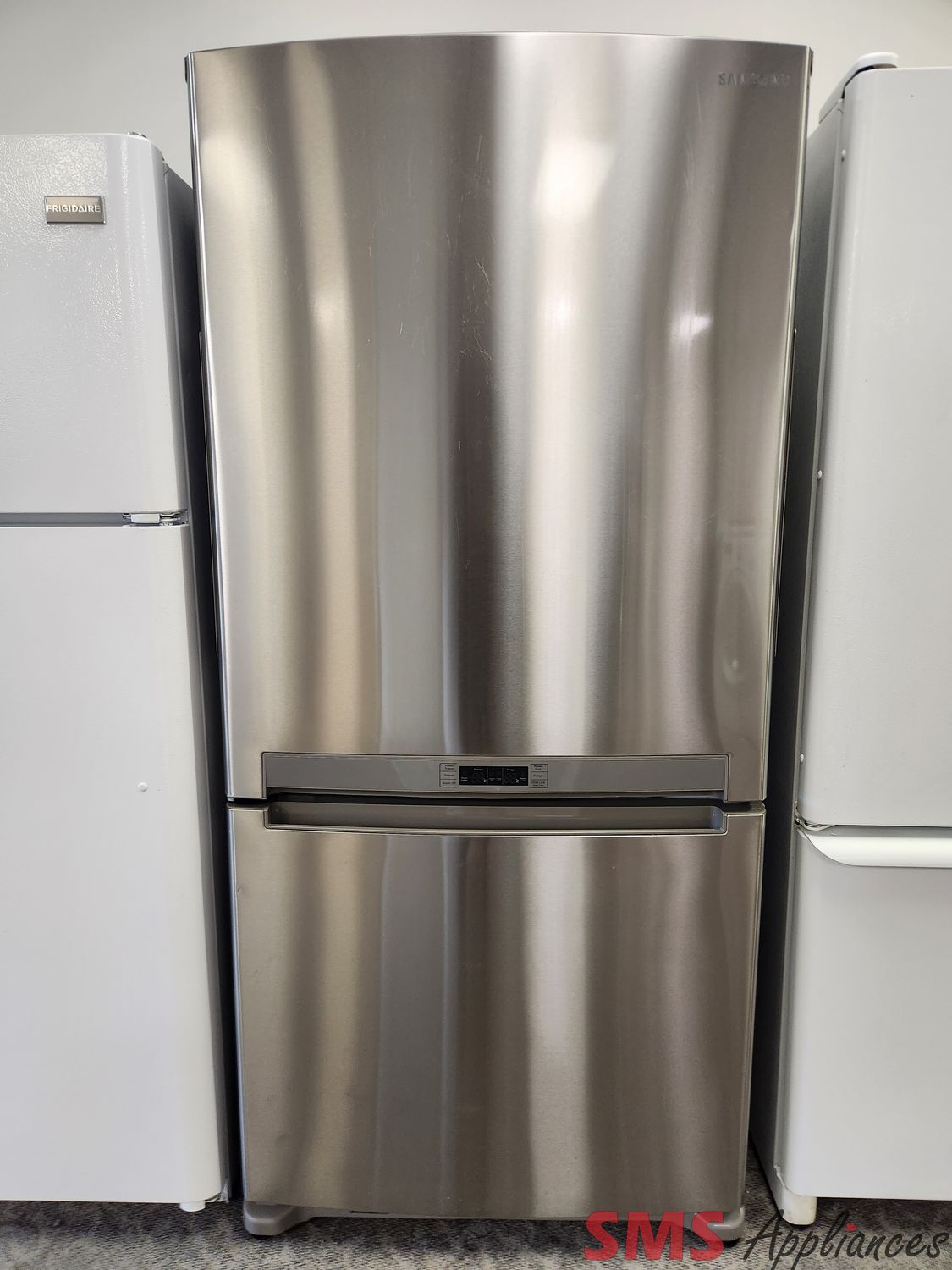 Samsung 33" Bottom Mount Fridge RB194ACRS