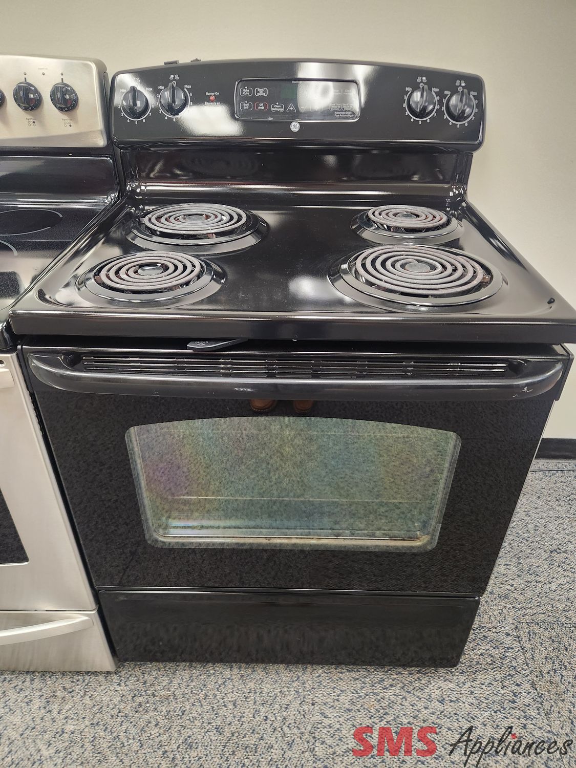 GE Coil Top Stove JCBP27DM1BB