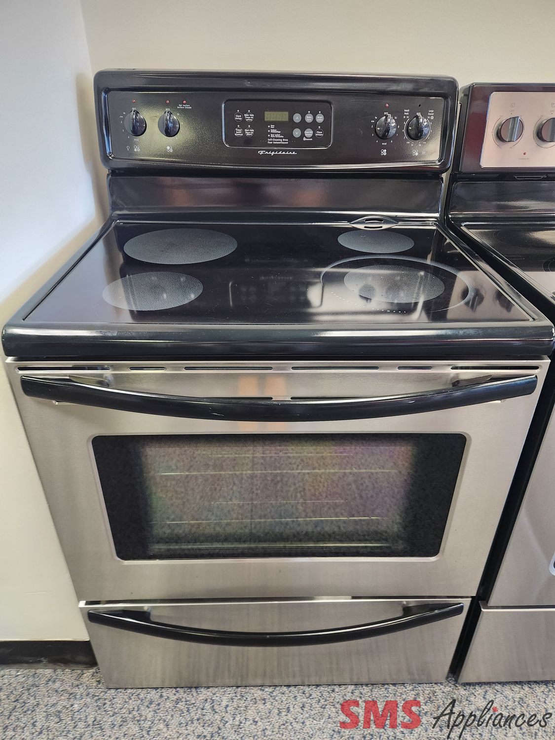 Frigidaire Glass Top Stove CFEF372EC7