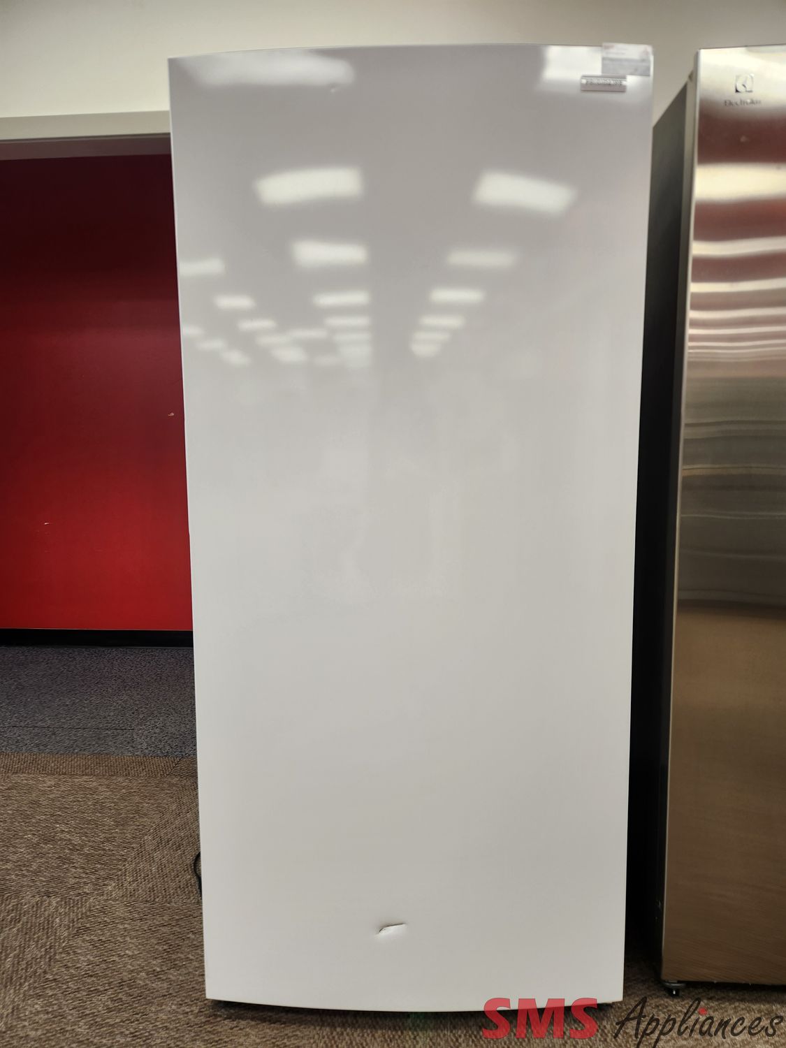 Open Box - Scratch & Dent Frigidaire Upright Freezer 20 cu.ft FFUE2022AW