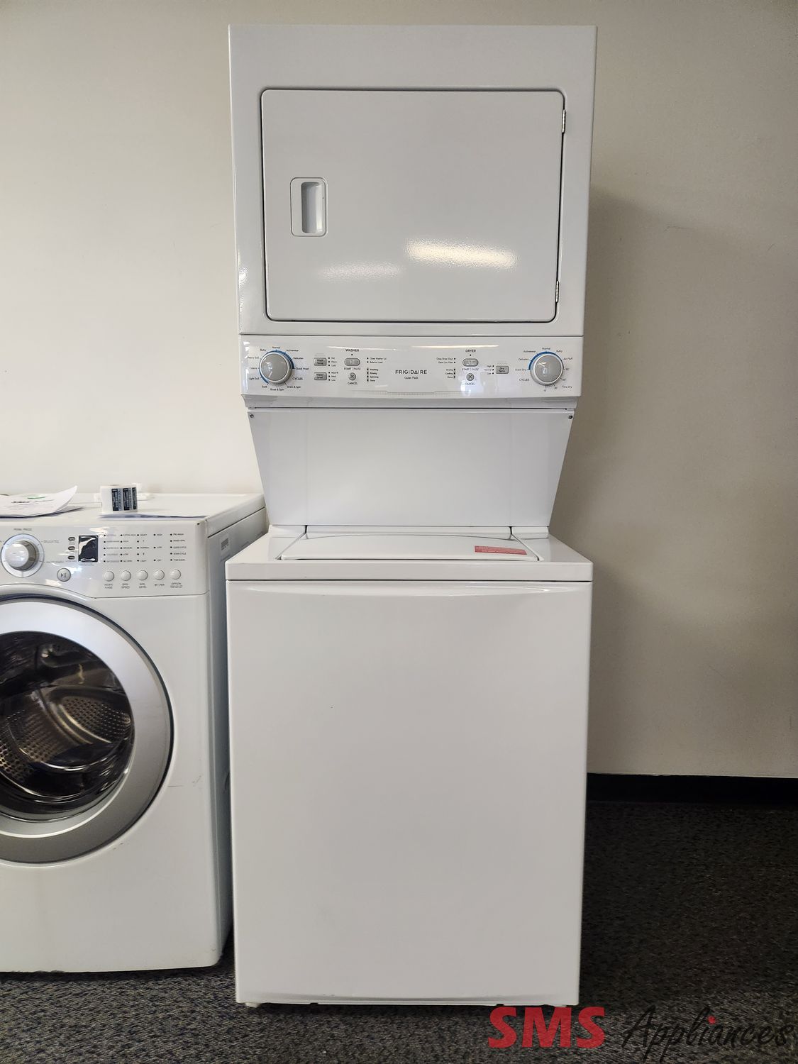 Frigidaire Laundry Center FLCE752CAW