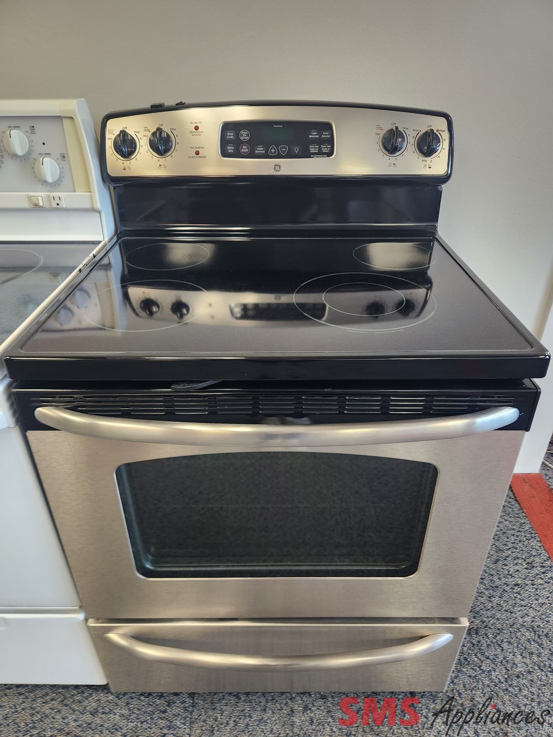 GE Glass Top Stove JCBP65SP1SS