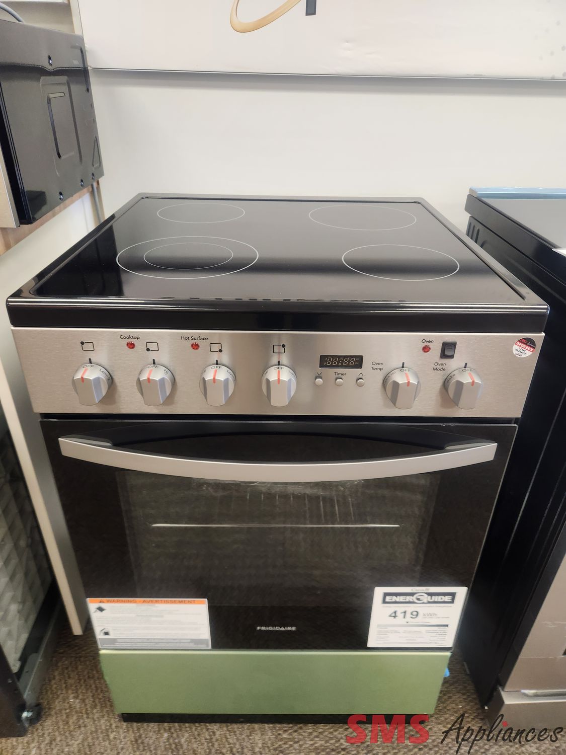 Open Box - Scratch & Dent Frigidaire 24" Glass Top Stove FCFE242CAS