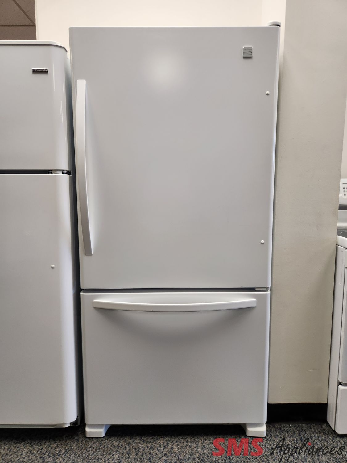 Kenmore 33" Bottom Mount Fridge 596.69382010