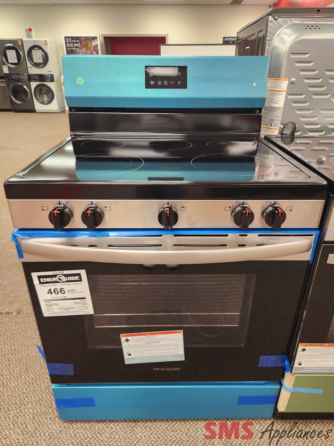 Open Box - Scratch & Dent Frigidaire Glass Top Stove FCRE305CBS