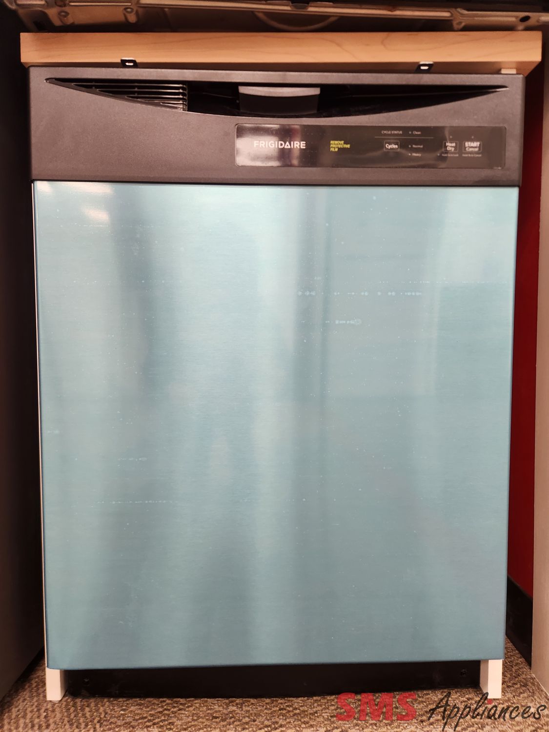 Open Box - Scratch & Dent Frigidaire 24" 62dB Built-In Dishwasher FDPC4221AS