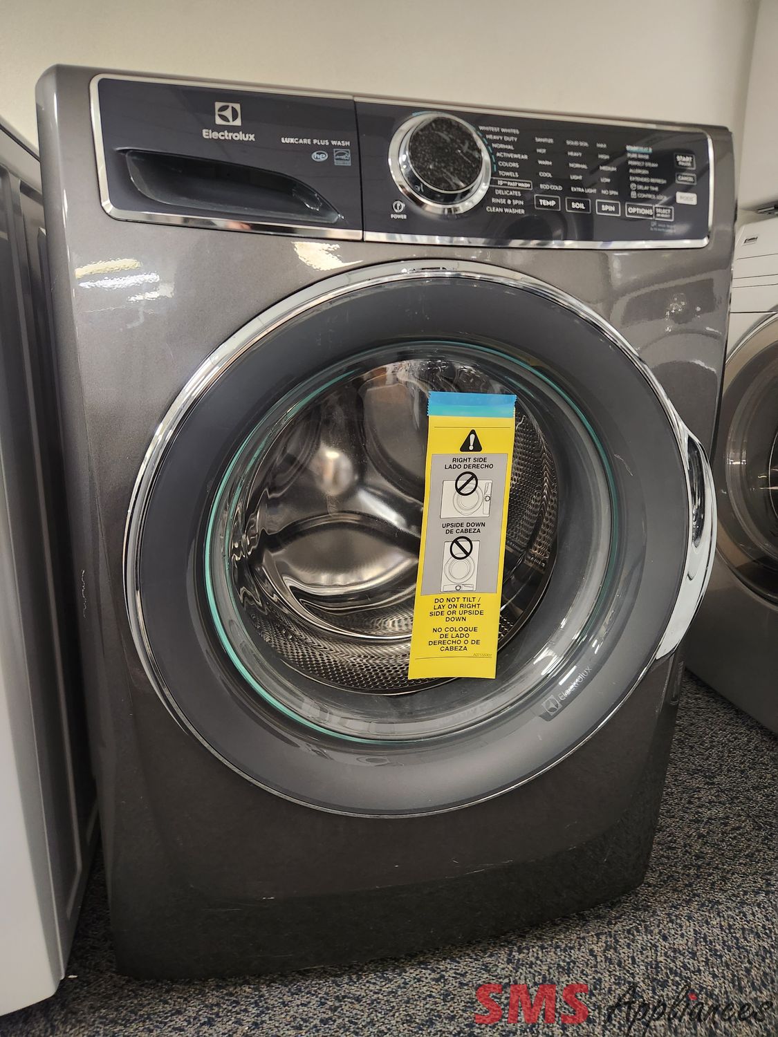Open Box - Scratch & Dent Electrolux Front Load Washer ELFW7537AT