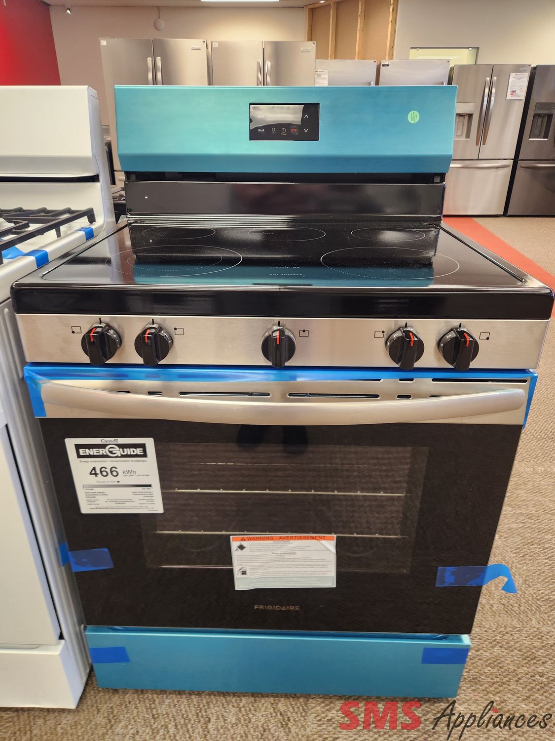 Open Box - Scratch & Dent Frigidaire Glass Top Stove FCRE305CBS