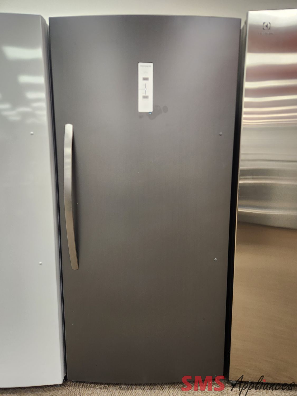 Open Box - Scratch & Dent Frigidaire Upright Freezer 20 cu.ft FFUE2024AN