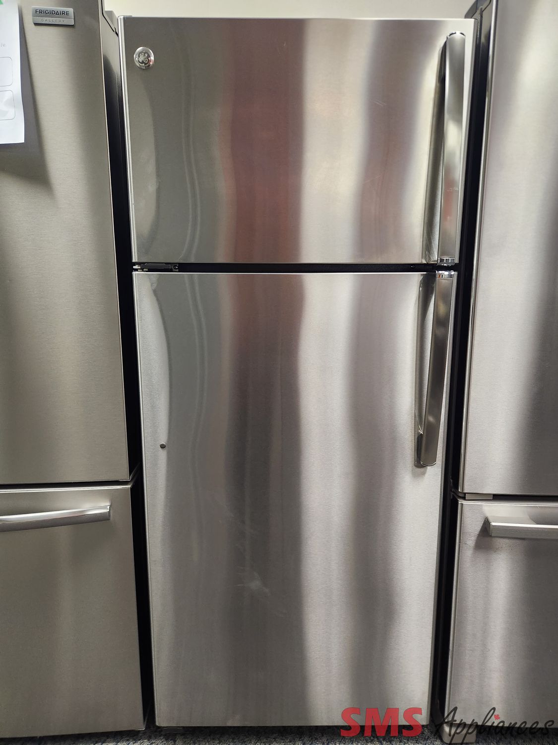 GE 28" Top Mount Fridge GTS18GSHFRSS