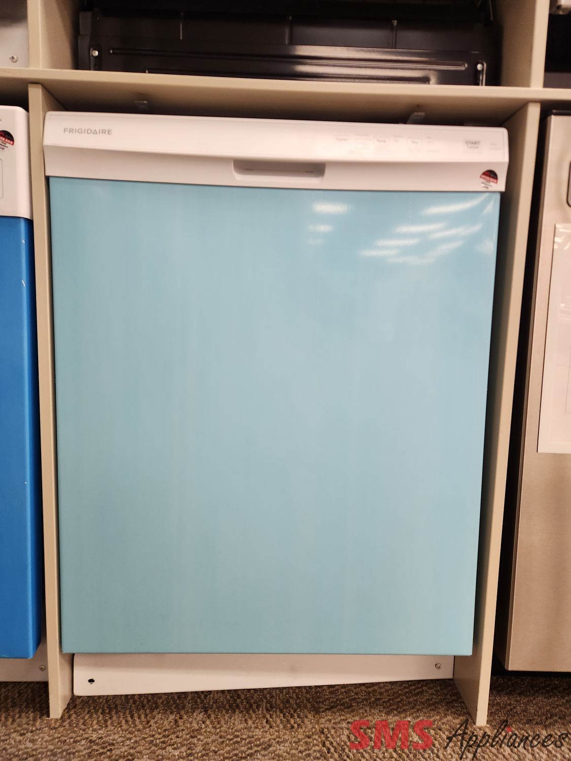 Open Box - Scratch & Dent Frigidaire 24" 54 dB Built-In Dishwasher FDPC4314AW