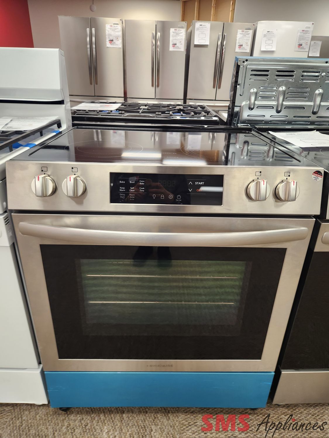 Open Box - Scratch & Dent  Frigidaire  Glass Top Stove  FCFE308CAS