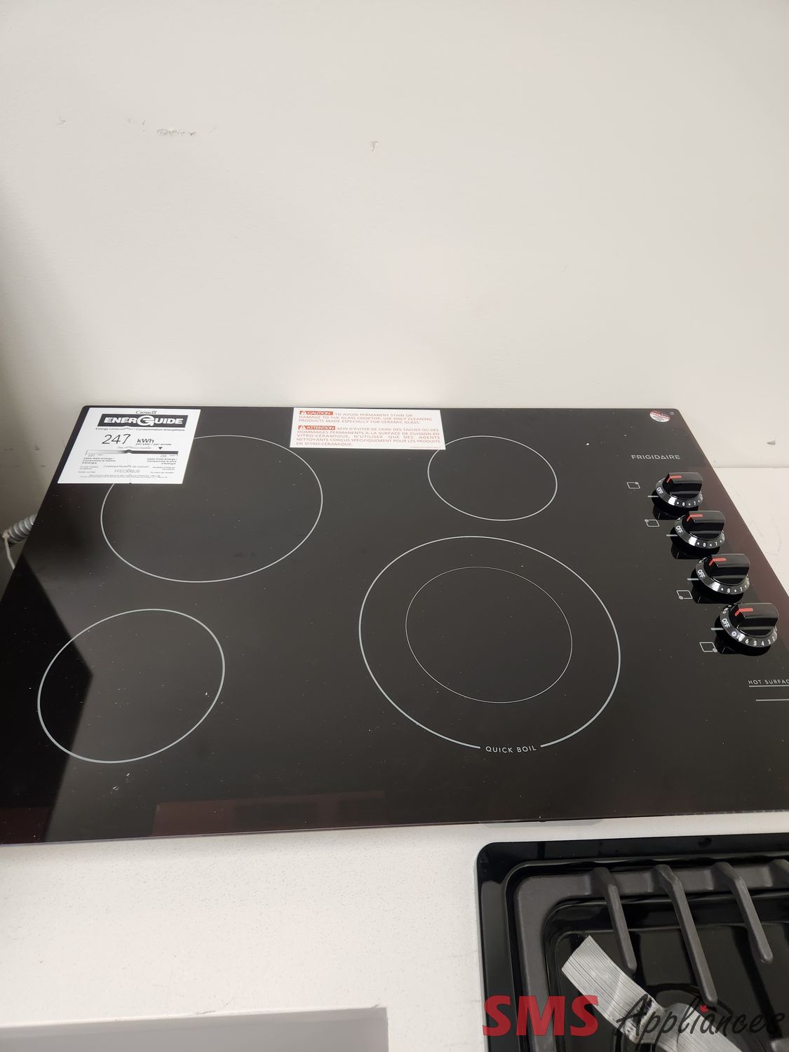 Open Box - Scratch & Dent Frigidaire 30" Cooktop FFEC3025US