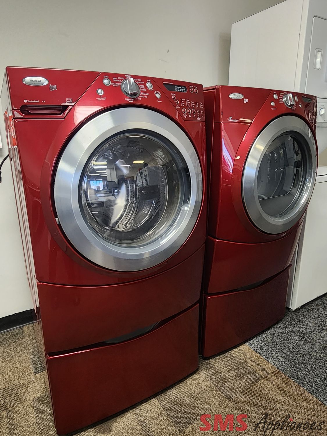 Whirlpool Washer & Dryer Set with Pedestals WFW9450WR/YWED9450WR