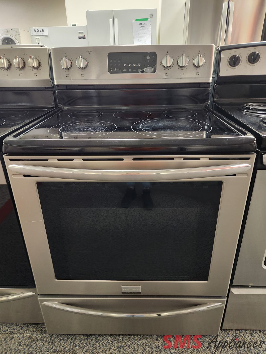 Frigidaire Glass Top Stove CGEF3055MFG