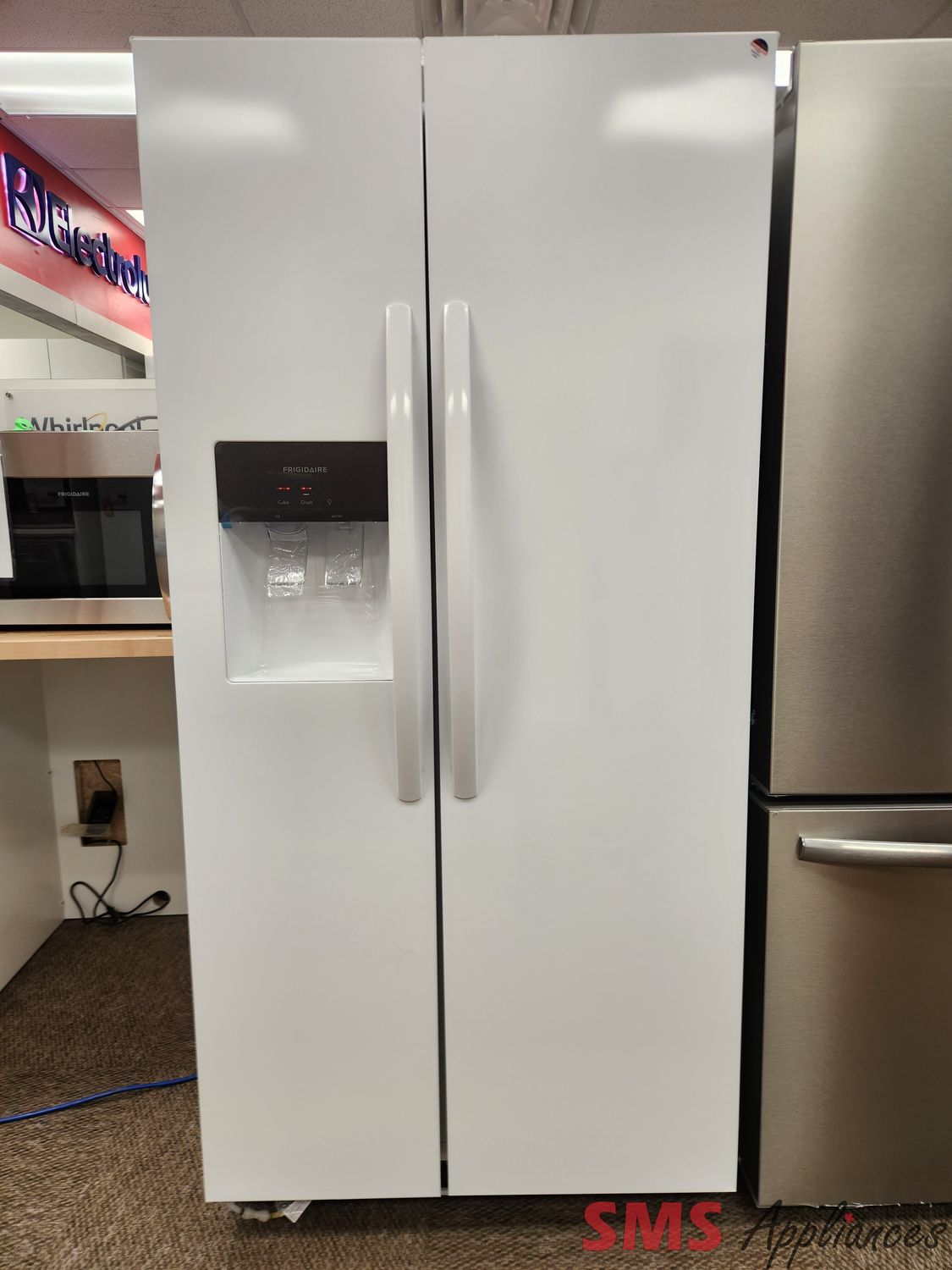 Open Box - Scratch & Dent Frigidaire 33" Side-by-Side Fridge FRSS2323AW