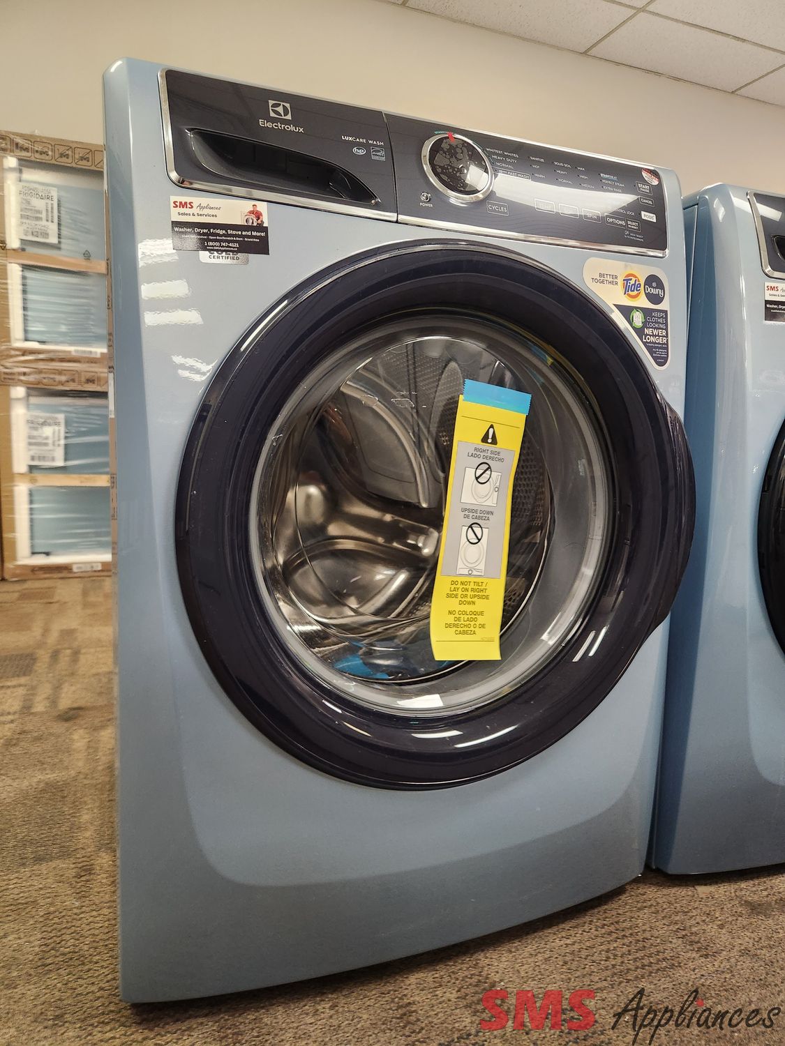 Open Box - Scratch & Dent Electrolux Front Load Washer ELFW7437AG