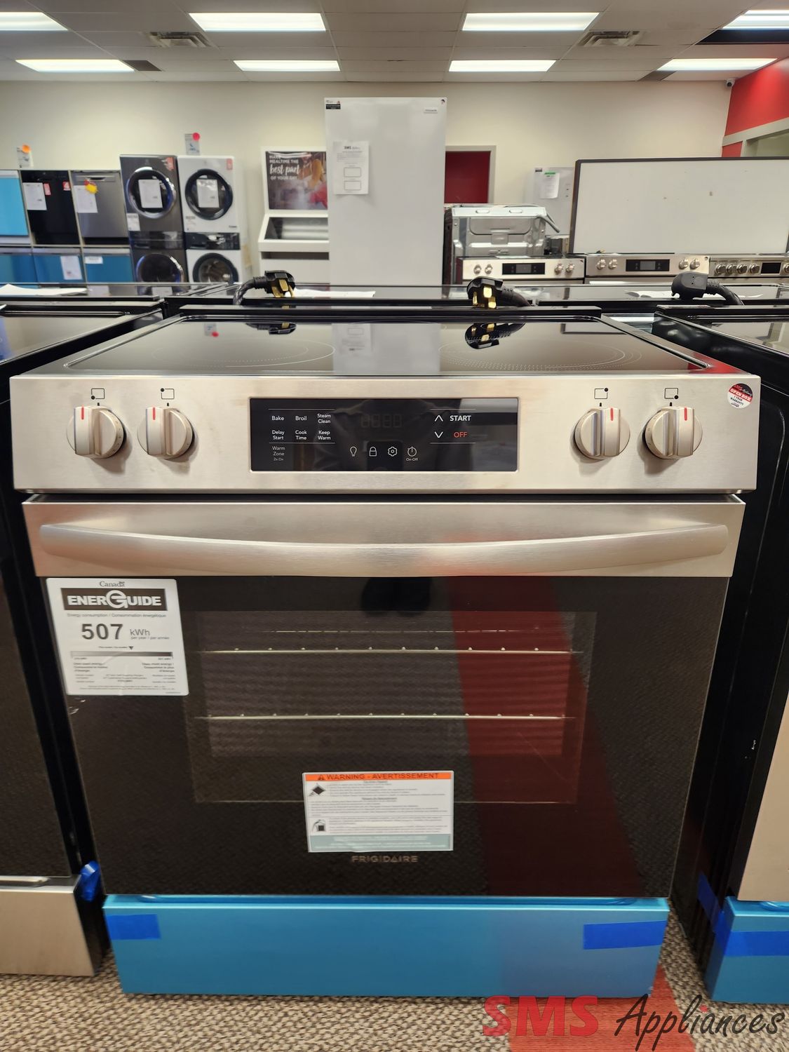 Open Box - Scratch & Dent Frigidaire Glass Top Stove FCFE306CAS