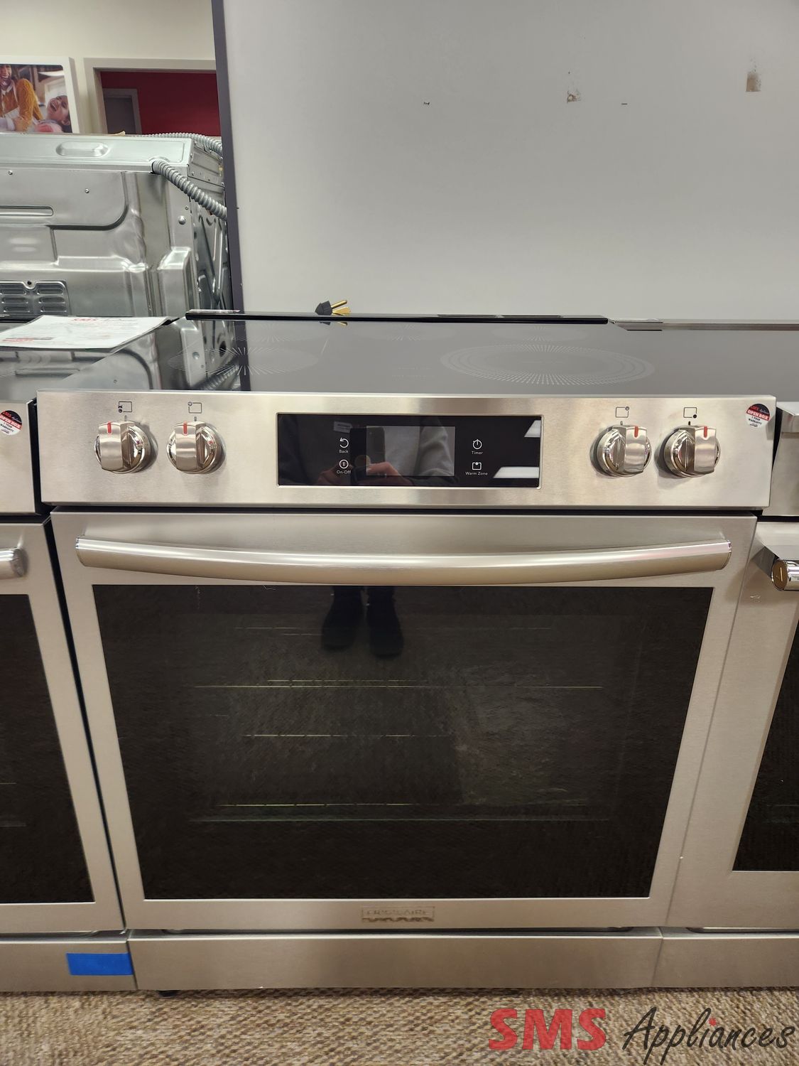 Open Box - Scratch & Dent Frigidaire Glass Top Stove GCFE306CBF
