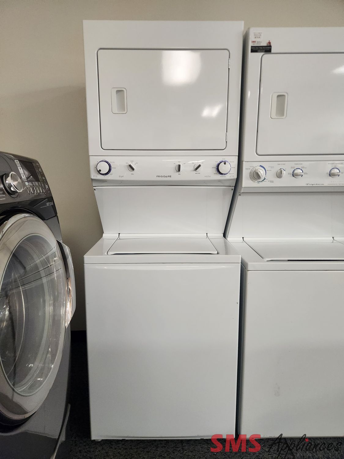 Frigidaire Laundry Center CFLE1011MW0