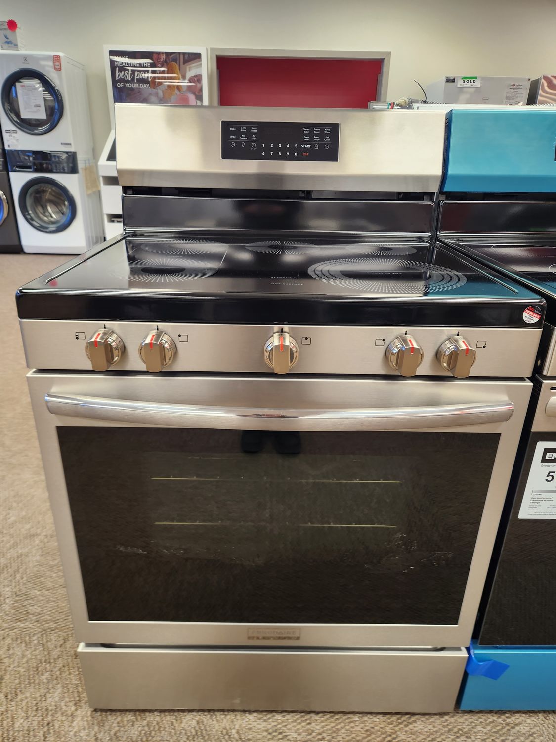 Open Box - Scratch & Dent Frigidaire Gallery Glass Top Stove GCRE306CBF
