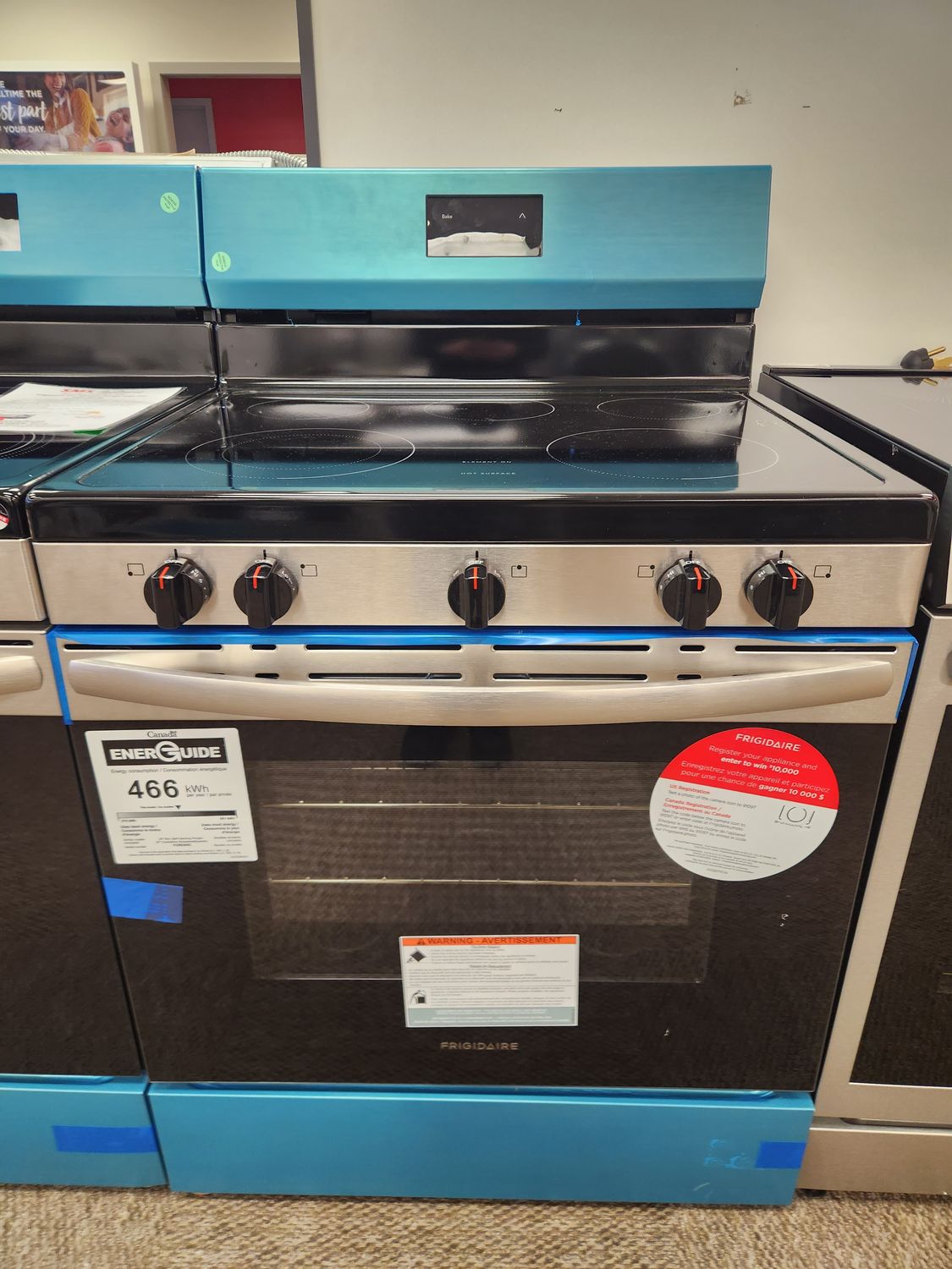 Open Box -  Scratch & Dent Frigidaire Glass Top Stove FCRE305CBS