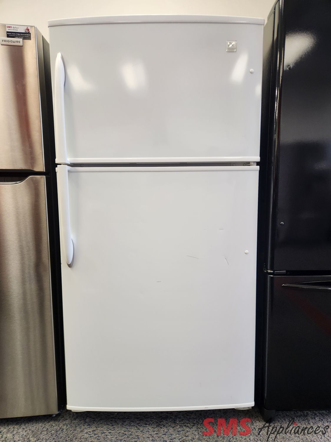 Daewoo 33" Top Mount Fridge FRG2150BEW