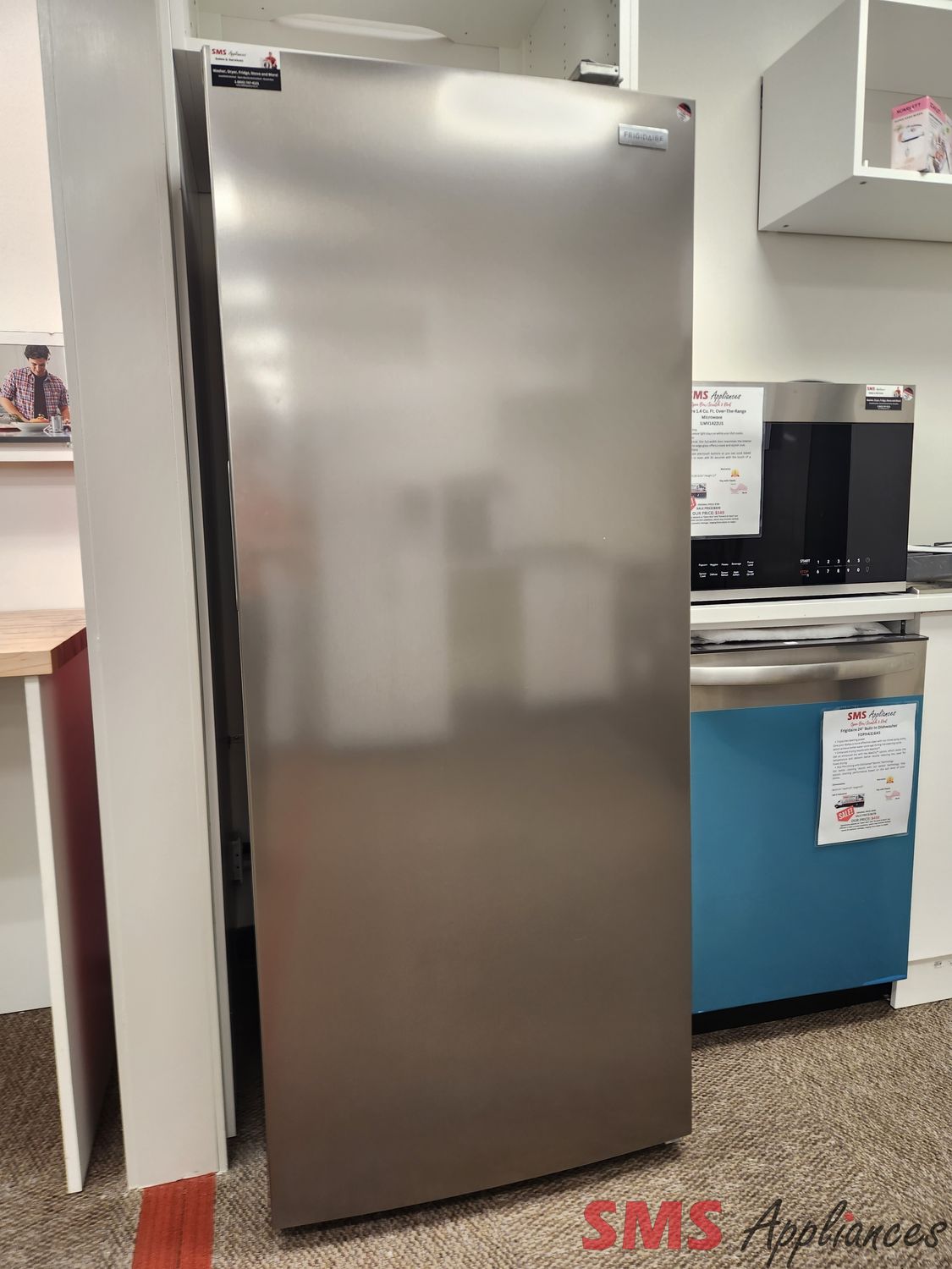 Open Box - Scratch & Dent Frigidaire Upright Freezer 16 cu.ft FFFU16F2VV