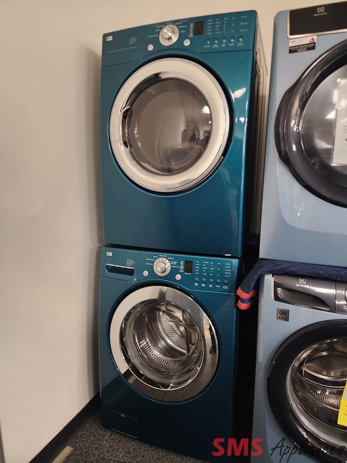 LG Washer & Dryer Set DLE3733U/WM2233CU
