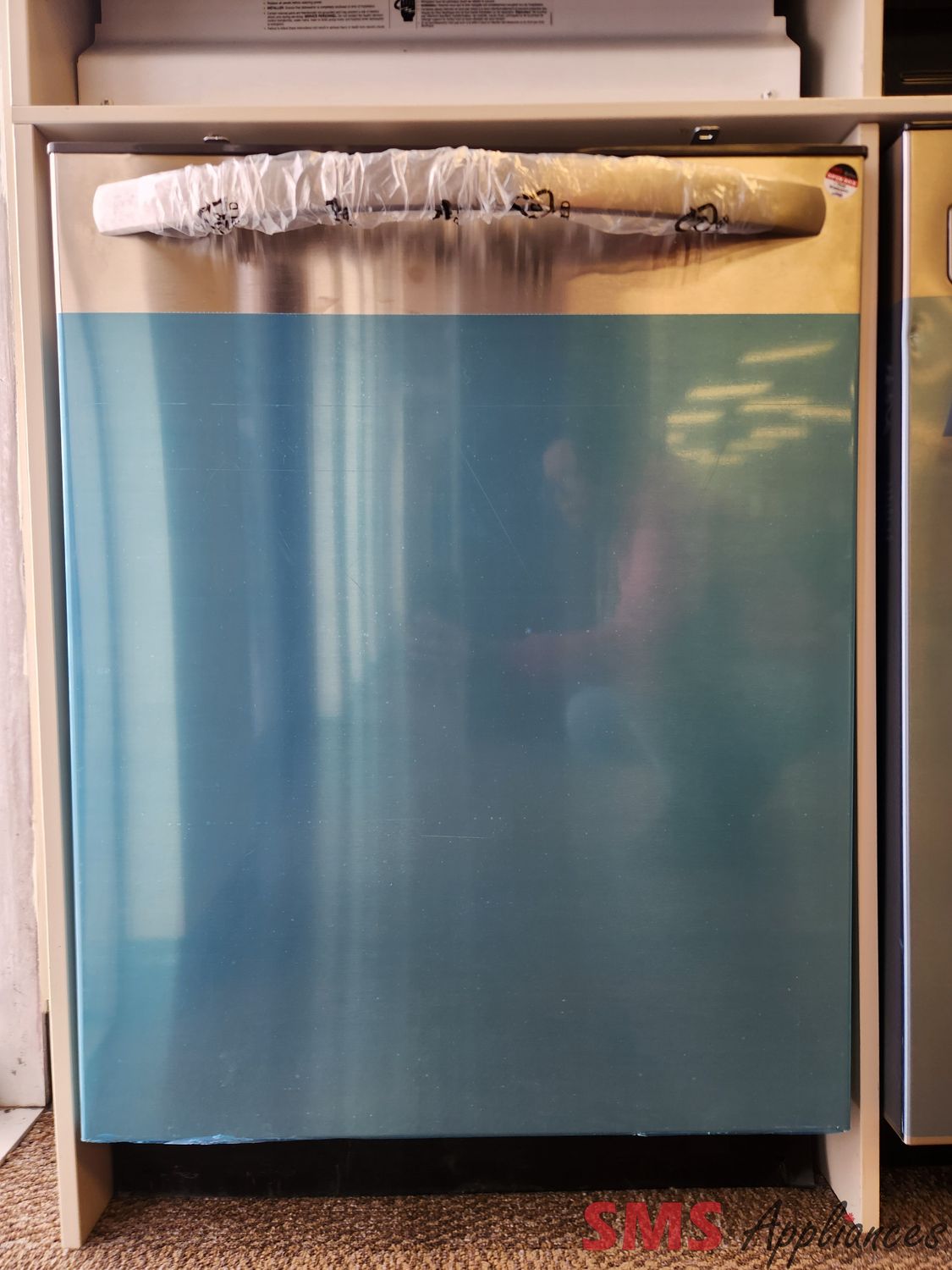 Open Box- Scratch & Dent Frigidaire 24" 52 dB Built-in Dishwasher FDPH4316AS