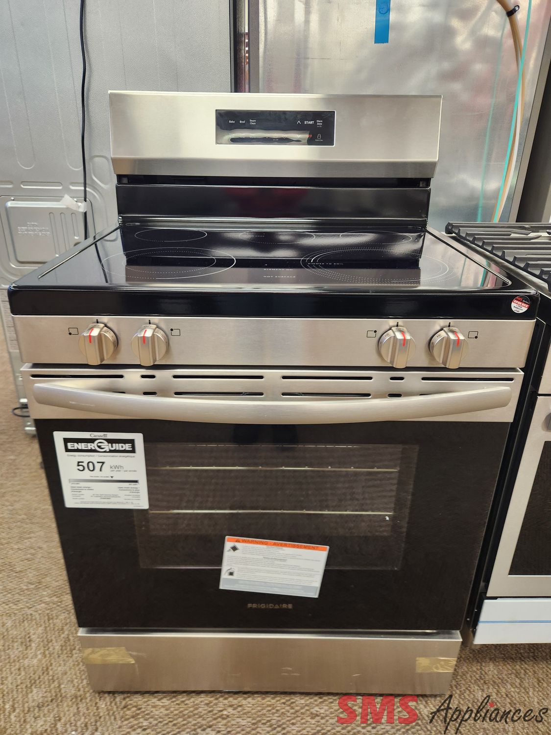 Open Box - Scratch & Dent Frigidaire Glass Top Stove FCRE306CAS