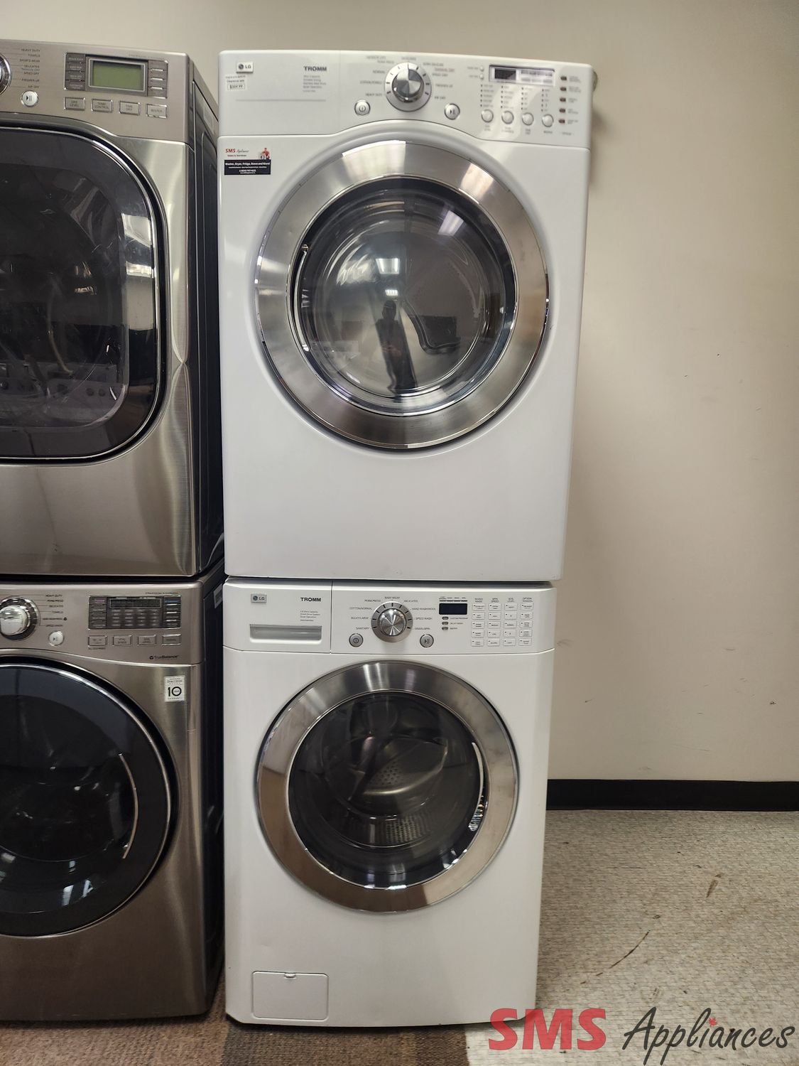 LG Washer & Dryer Set DLE5977WM/WM2496HWM