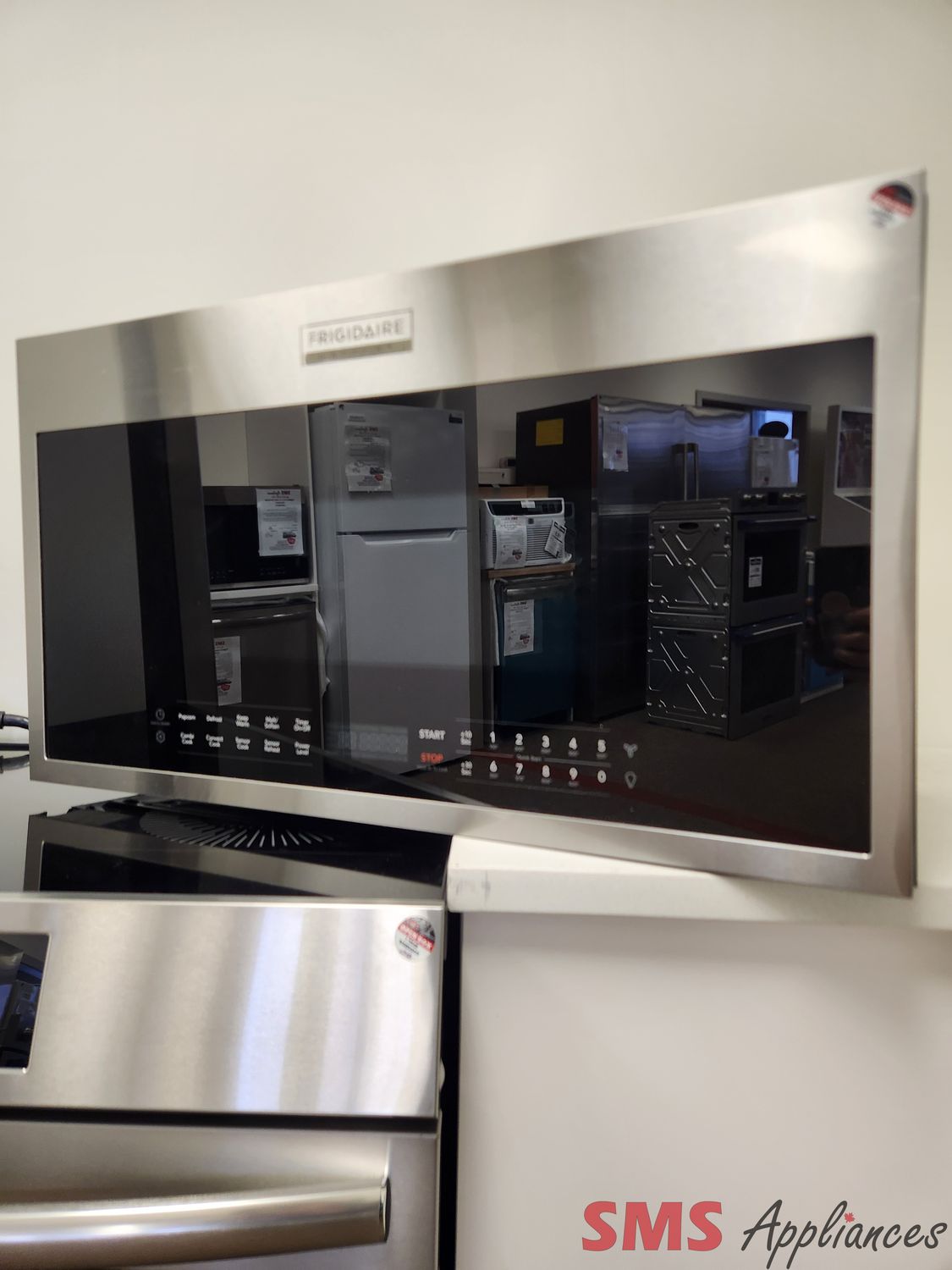 Open Box - Scratch & Dent Frigidaire Gallery Over-the-Range Microwave GMOS196CAF