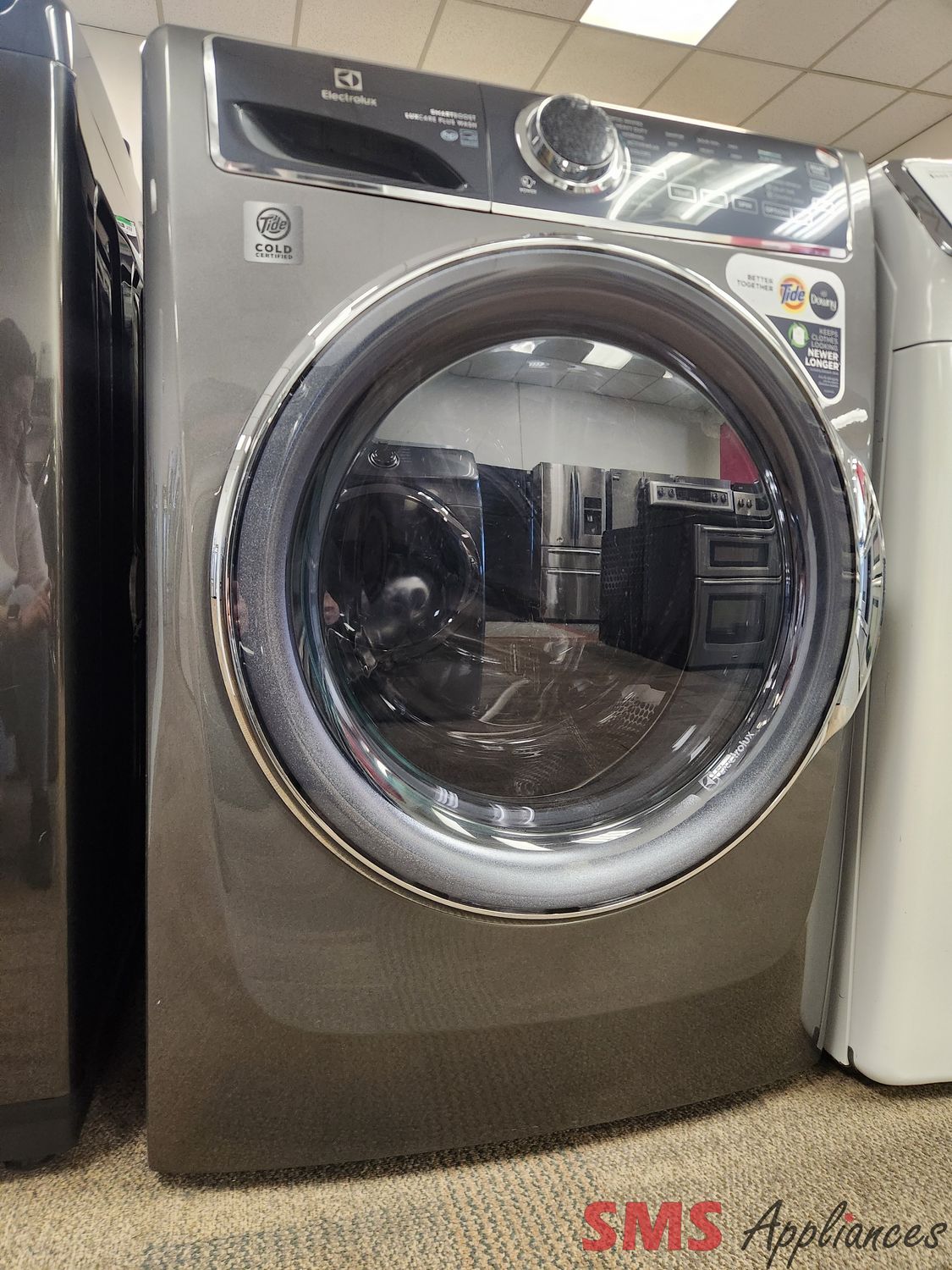 Open Box - Scratch & Dent Electrolux Front Load Washer ELFW7637AT