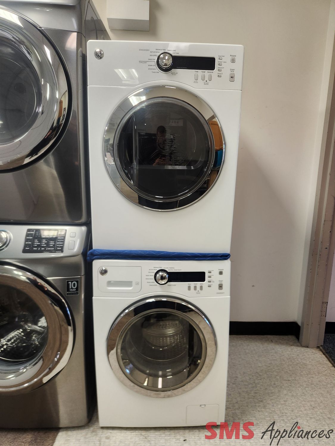 GE 24" Washer & Dryer Set PCVH480EK0WW/WCVH4800K2WW