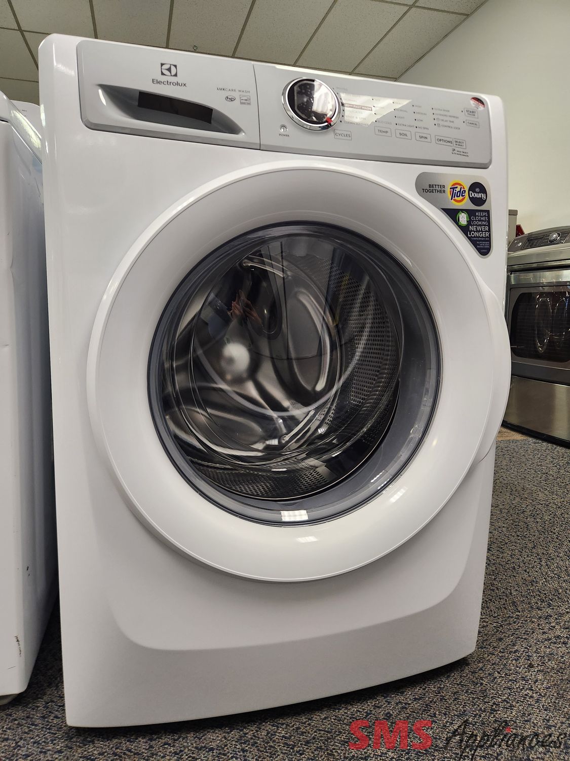 Open Box - Scratch & Dent Electrolux Front Load Washer ELFW7337AW
