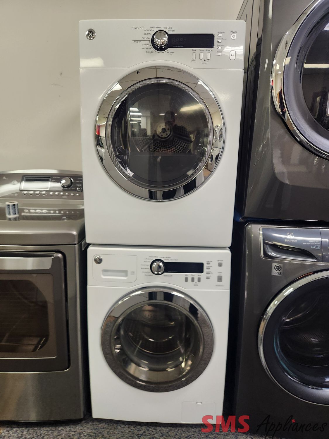 GE 24" Washer & Dryer Set WCVH4800K2WW/PCVH480EK0WW