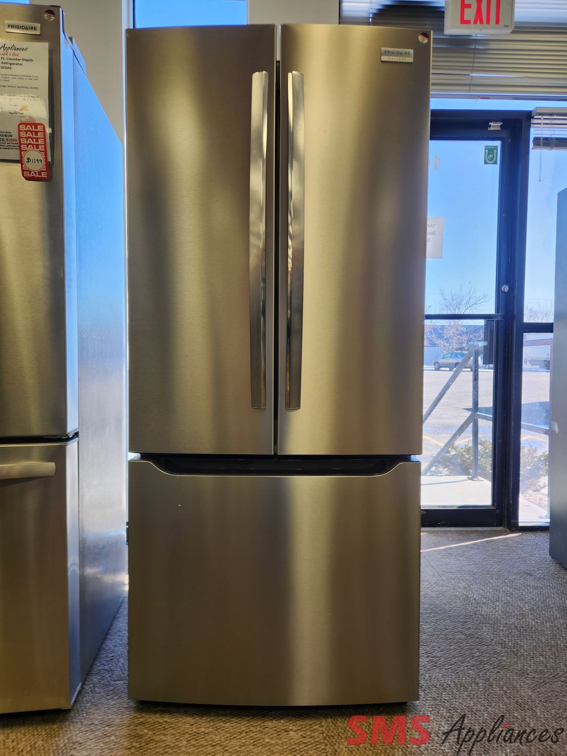 Open Box - Scratch & Dent Frigidaire Gallery 30" French Door Fridge GRFN2023AF